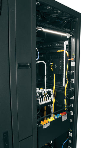 Middle Atlantic Products RLNK-1615V power distribution unit (PDU)