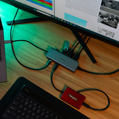 Targus Dual Video Mobile Dock with 140W EPR Pass-Thru