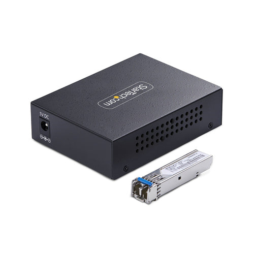 StarTech.com Single-Mode (SM) LC Fiber Media Converter for 10/100/1000 Networks, Standalone Gigabit Ethernet to Fiber Converter, 20km - TAA