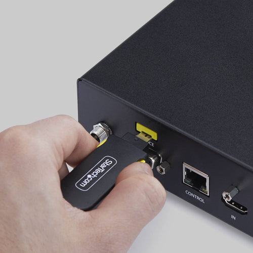 StarTech.com USB-A Port Blocker Key with 4x Locking USB-A Dust Cover Plugs, Snap-In Reusable Port Protectors for Laptops & Computers