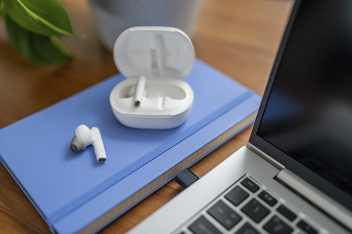 HP Poly Poly Voyager Free 60/60+ White Earbuds (2 Pieces)