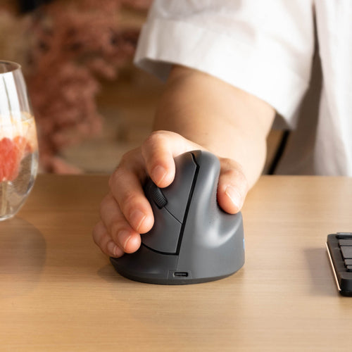 R-Go Tools Vertical mouse R-Go HE Basic, ergonomic mouse, medium (hand size ≥ 185 mm), right-handed, Bluetooth, grey